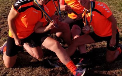 En weer en mooie medaille voor deze dames. En of ze gaten kunnen maken.